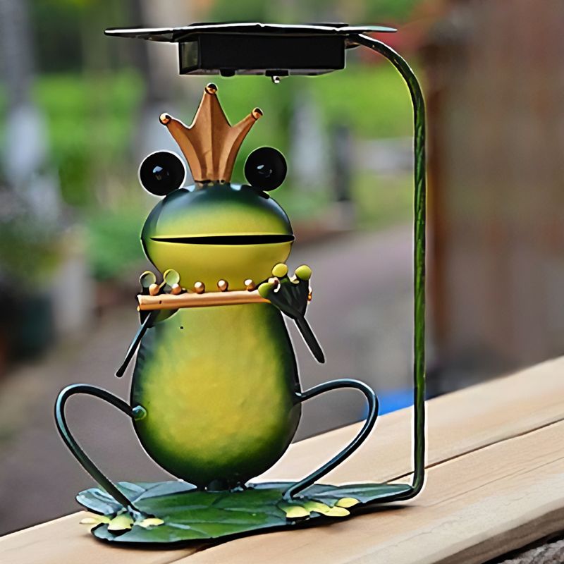 Frog and Violin/Guitar/Crown Solar Lamp Countryside Metal Green LED Ground Lighting for Garden