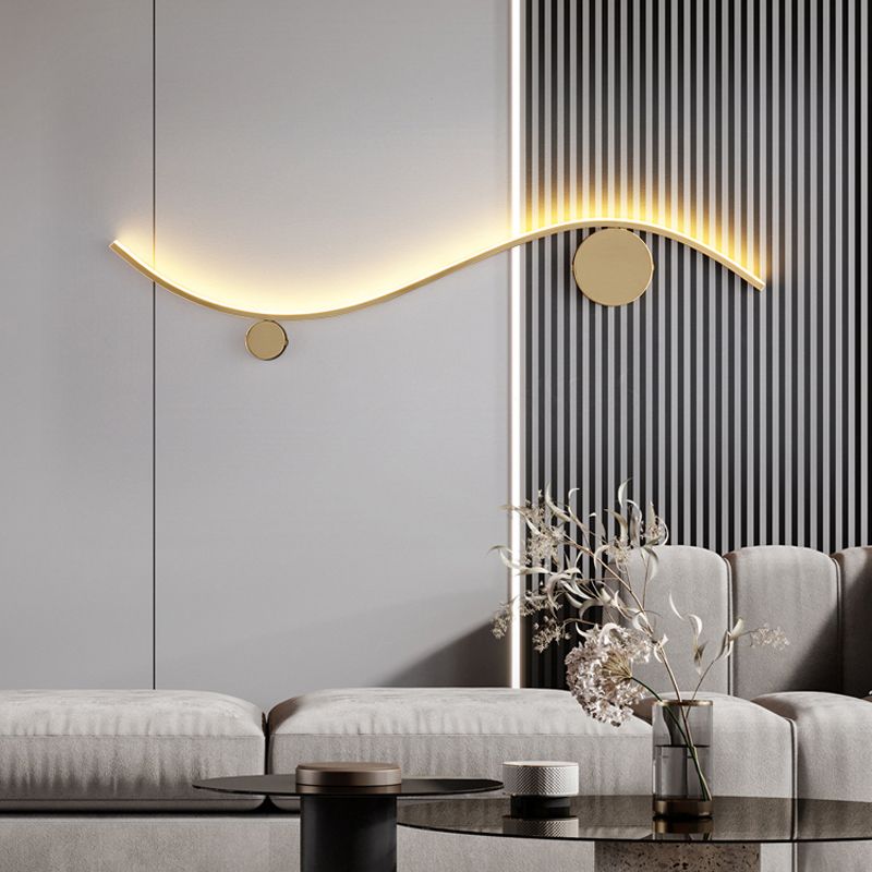 Modern Metal Wall Sconce Linear Shape Wall Light with Silicone Shade for Bedroom