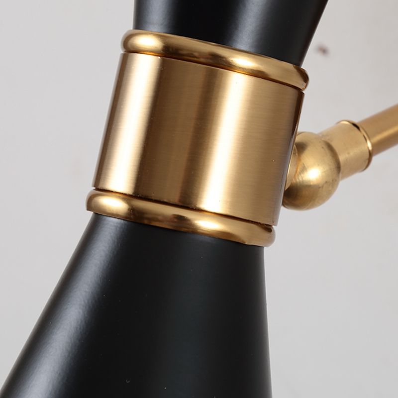 Lampada montata a parete di fiammata Postmoderna semplicità in metallo muro di scarico per soggiorno