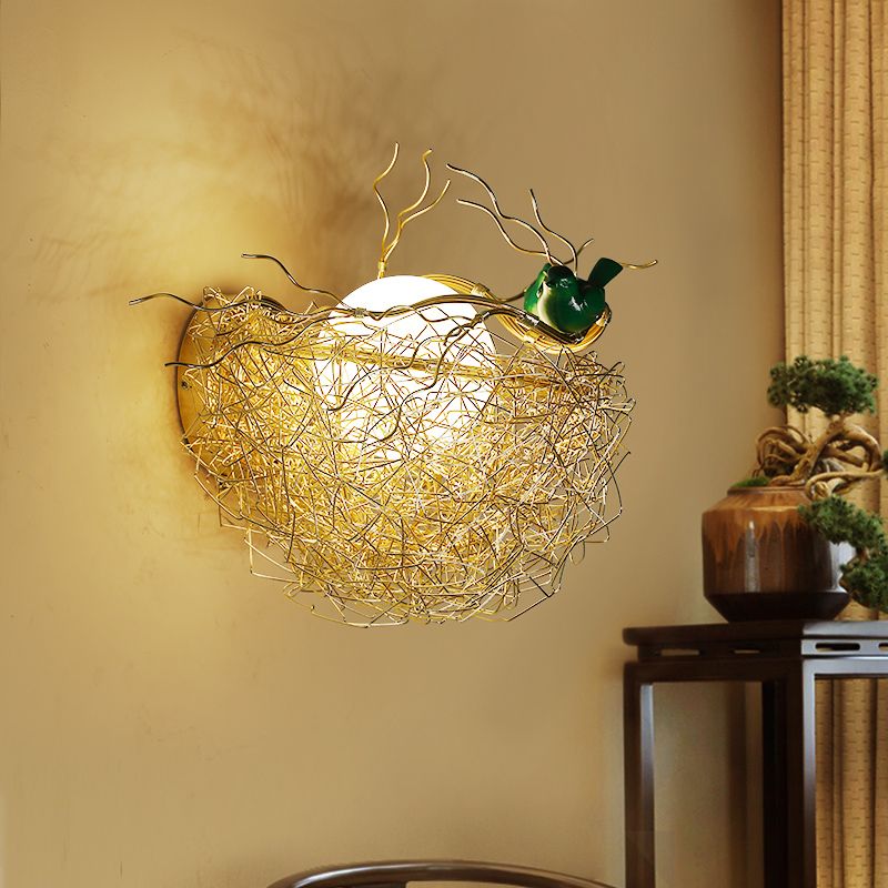 Opalglas Globus Wandleuchte Licht mit Vogelnest Design postmodern 1 helle Goldwandlampe, 14 "/15" breit