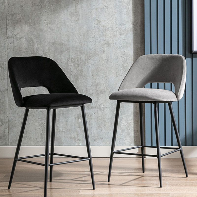 Taburete de bar tapizado de metal contemporáneo, taburete de bar Bristol con respaldo bajo para cocina