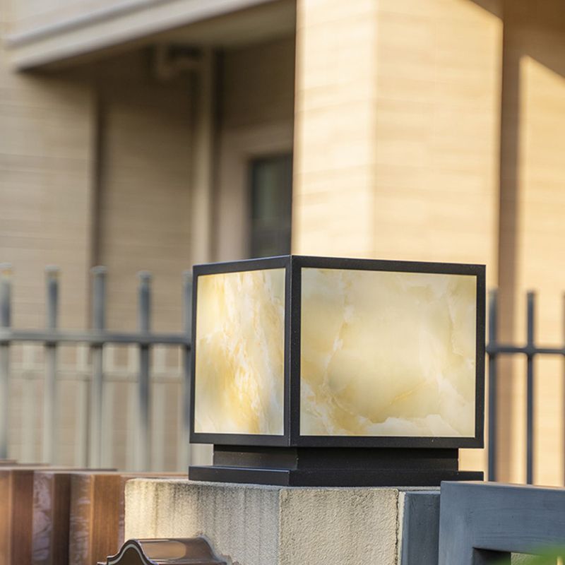 Modern Pillar Lighting Fixture Minimalist LED Solar Lamp for Garden