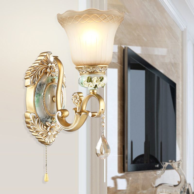 Luce murale di capesante oro Vintage vetro bianco 1/2 luci soggiorno Light Sconce Light con braccio dorato e piastra