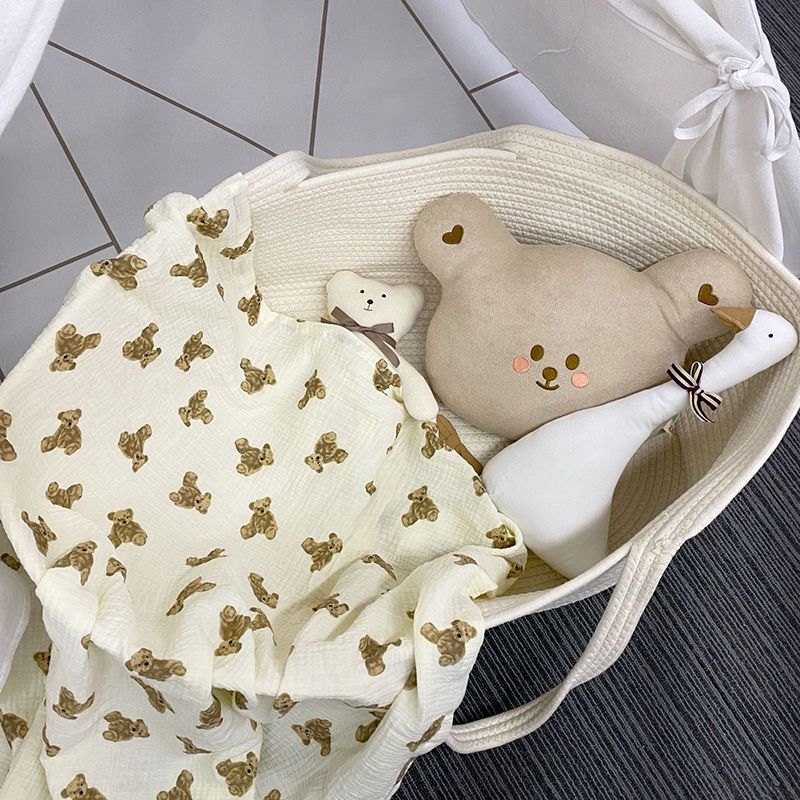 Contemporary Moses Basket Nursery Crib Oval Folding and Portable Crib
