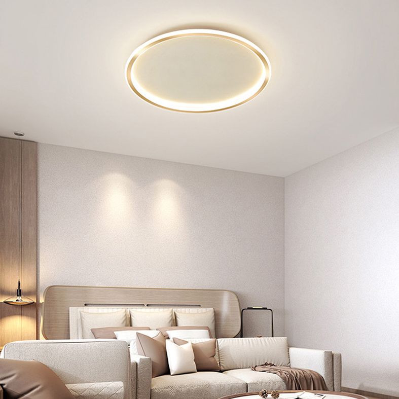 Goldfarbene LED-Deckenleuchte mit Schleifen, einfache, prägnante Acryl-Unterputzbeleuchtung für die Veranda im Flur