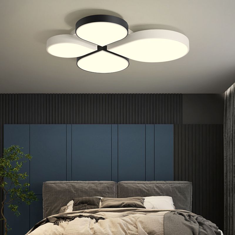 Plafonnier LED en acrylique à 4 lumières de style moderne et concis, plafonnier géométrique en fer laqué