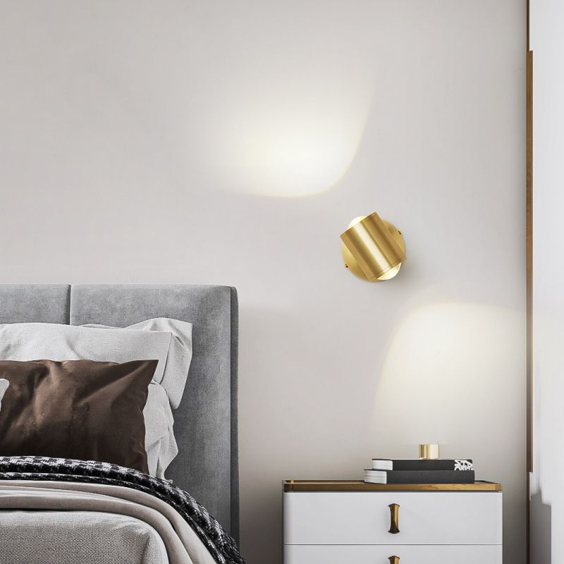 Nordic Style Brass Wall Light Geometric LED Wall Sconce in Gold for Bedroom