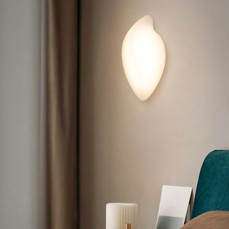 Single Modernism Wall Mounted Sconce White Acrylic LED Wall Light for Bedroom