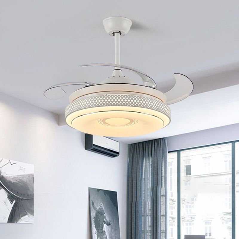 42 "" De largeur blanc plafonnier lampe à fans modernisme en métal LED CHAMBRE SEMI FUSHER avec 4 lames transparentes, télécommande / mur de paroi / conversion de fréquence et télécommande