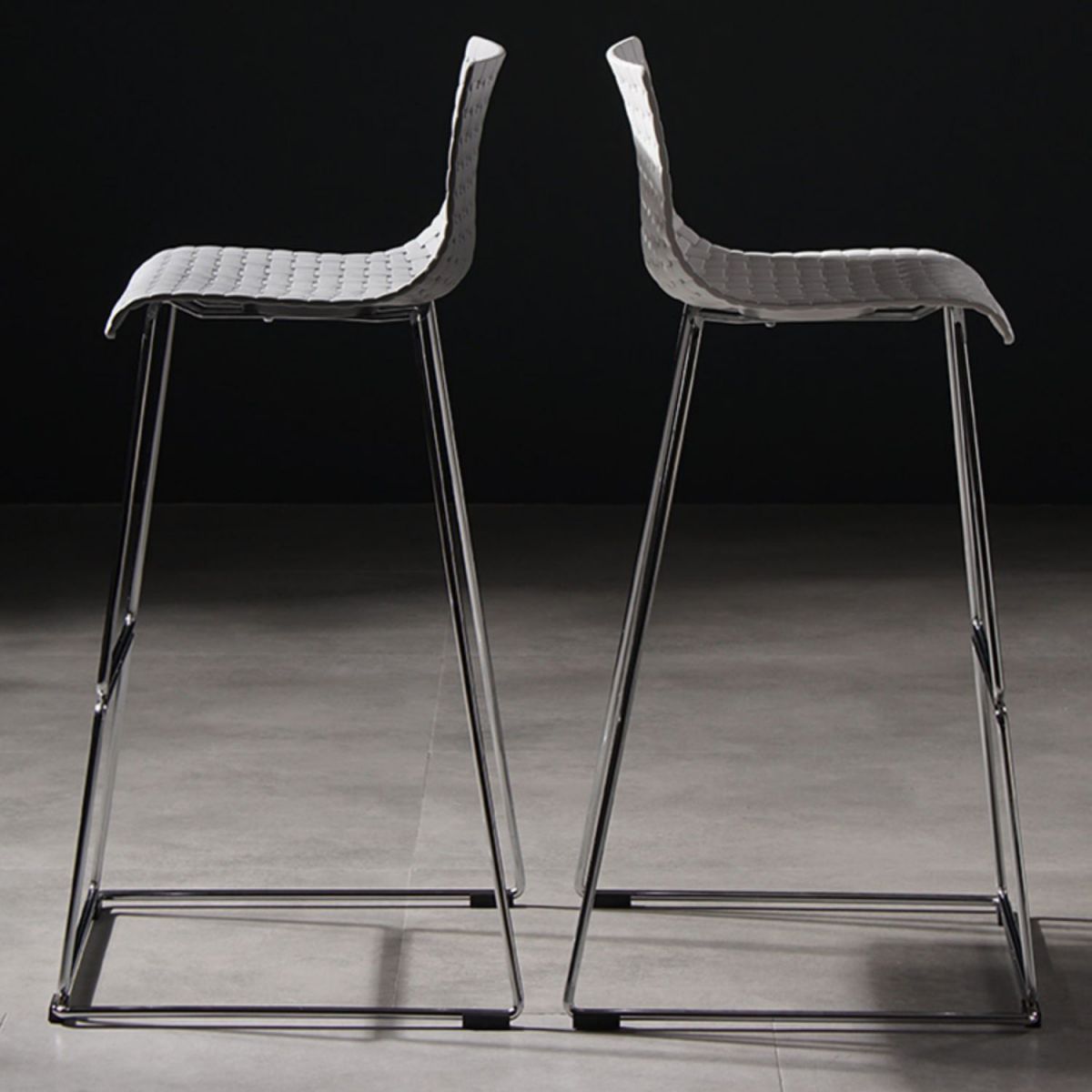 Industrial Bar-stool Plastic Counter Bar Stool for Kitchen Bar with Metal Legs