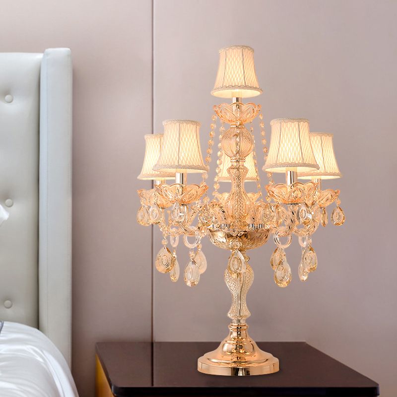 5/6 têtes Candelabra Table Light Traditional Gold Crystal Droplets Tablette de nuit avec / Sans nuance de tissu de cloche blanche