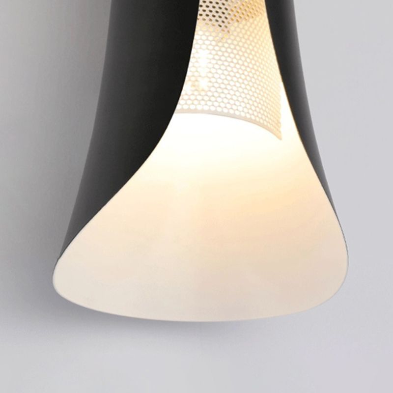 Metall gebogene Wandleuchter moderner Stil 2 Lichter Wandscheibe Jung