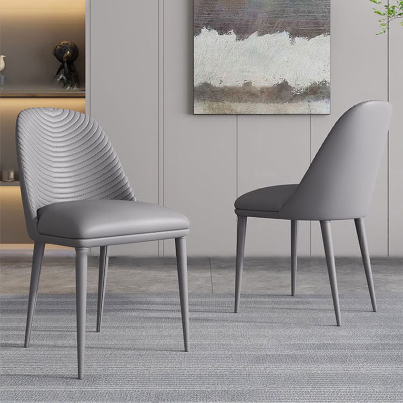 Chaises de salle à manger en cuir de chaise à dossier solide sans accoudoirs de style contemporain pour la cuisine