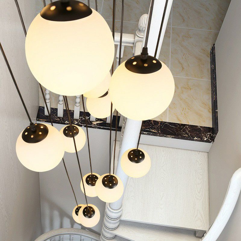 Black Globe Pendelleuchte einfache Cremeglas Multiple hängende Licht für Treppen