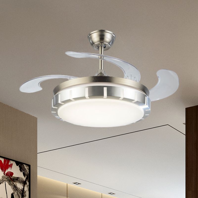 Trommelform Hanging Lüfter Licht zeitgenössische Metallic 42 "Breite LED Silber Semi -Mount -Beleuchtung mit 4 klaren Klingen