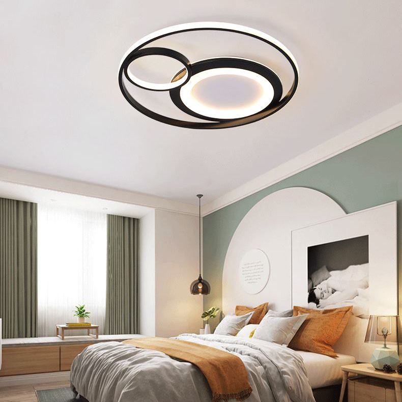 Minimalist LED Flush Mount Ceiling Fixture Black Circle Flush Mount Lighting with Metal Shade