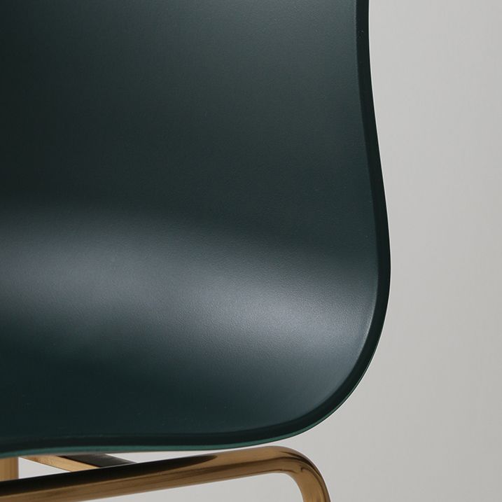Sillas de comedor de metal contemporáneo, sillas sin brazos, sillas de comedor de plástico para restaurante
