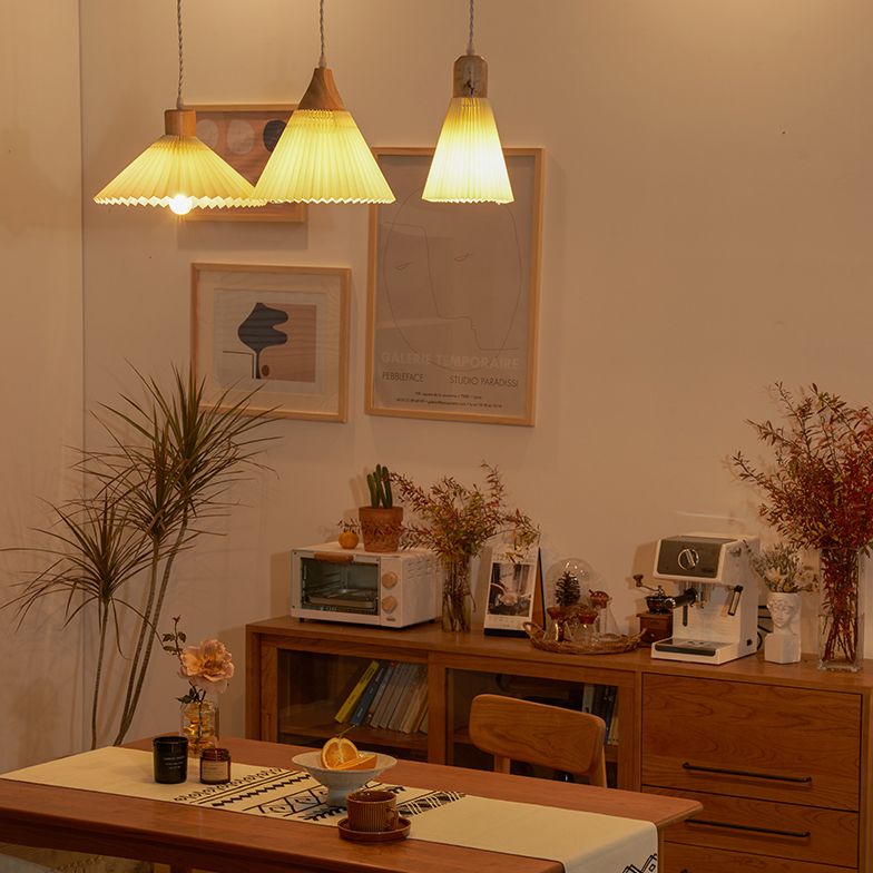 Pleated Fabric Shade Hanging Lamp Nordic Style Single Wood Pendant Lighting for Diner