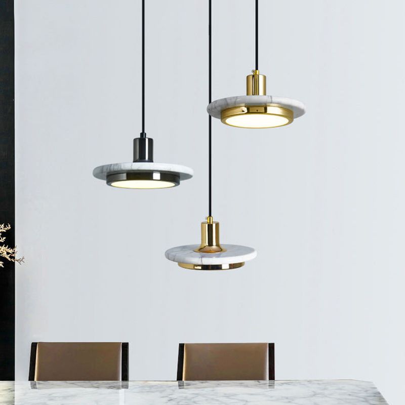 Kappengeformte Marmorhängeblocke Leuchte minimalistische LED -Anhängerbeleuchtung für das Restaurant