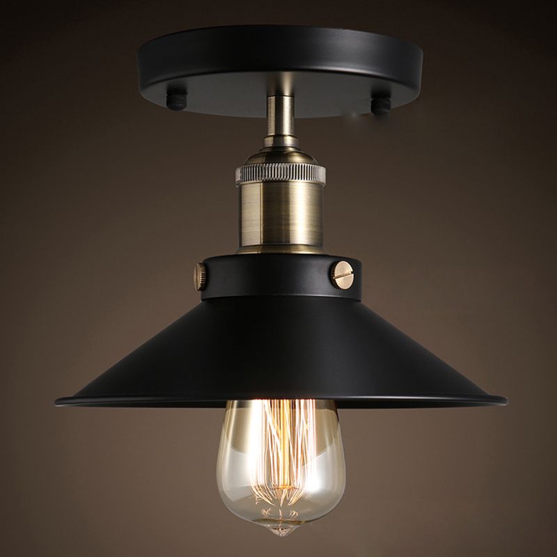 Zwart uitlopende lampenkap, semi-inbouwlamp, industrieel, 1 lamp, gangplafond, inbouwmontage