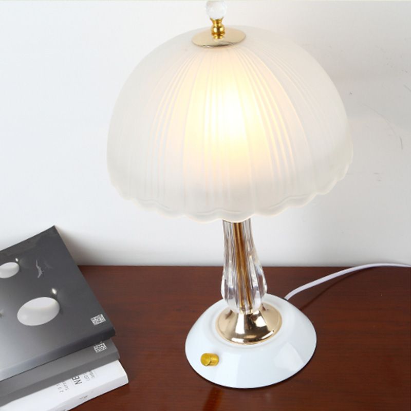 Lampada da tavolo a cupola in stile minimalista in vetro smerigliato per soggiorno singolo, lampada da notte in bianco