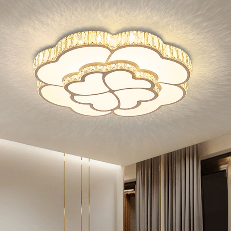 White Finish Clover Massimale Montato Fixture Modernst LED Crystal Flush Lighting per Bedroom