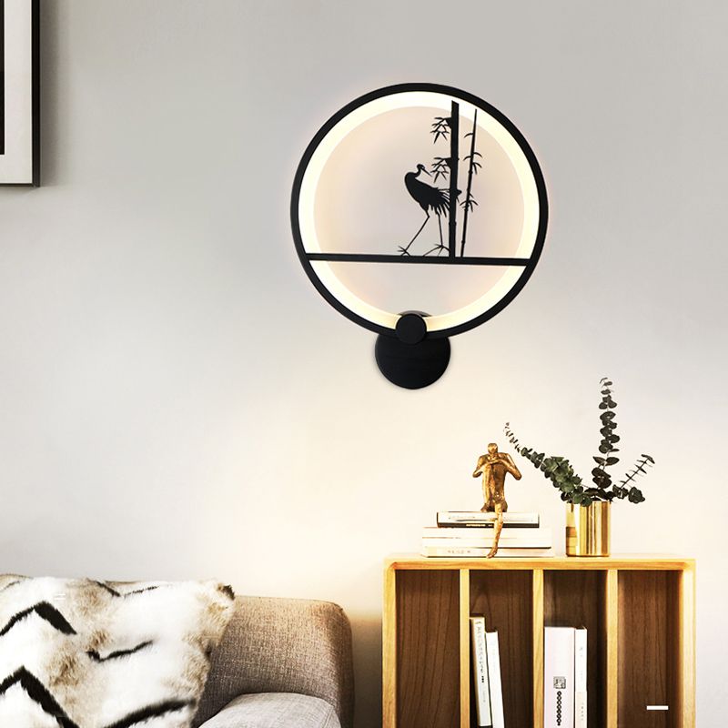 Unique Shape Metal Wall Light Modern Style 1-Light Wall Mounted Light Fixture in Black