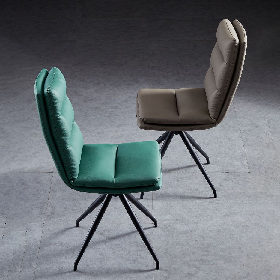 Sillas modernas de cuero de imitación con 4 patas de comedor de patas de metal de acabado negro para el hogar