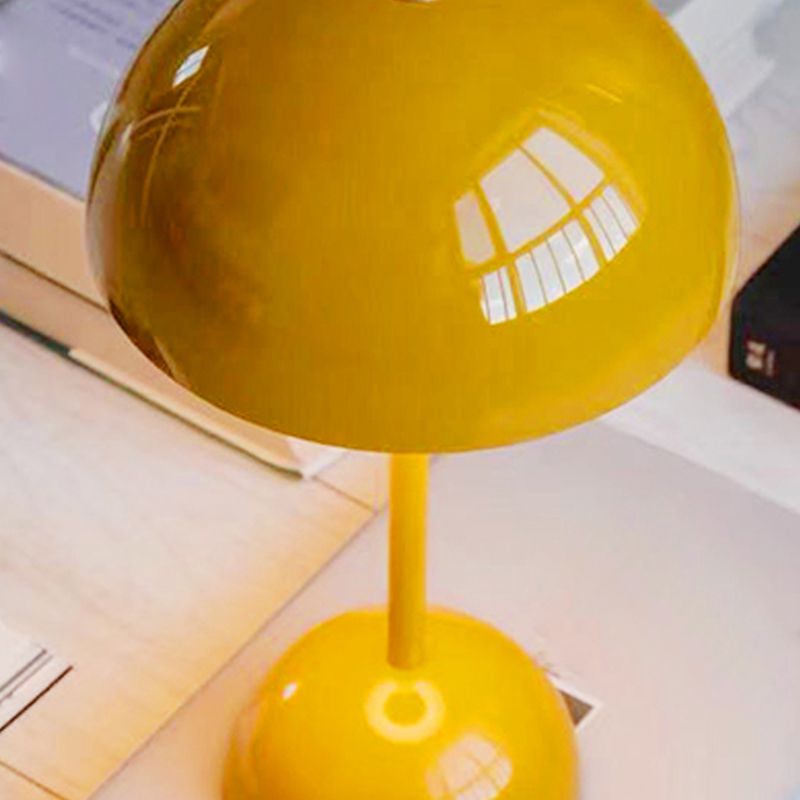 Table de table en forme de dôme lampe de table de nuit en métal de style nordique pour chambre à coucher