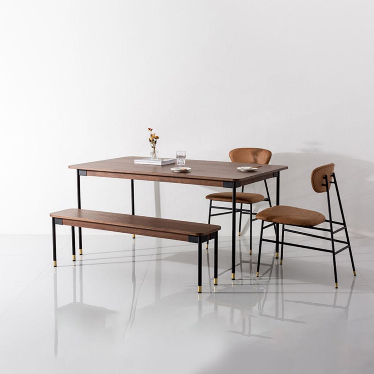 Mesa de madera sólida de pino rectángulo mesa de comedor de lujo en marrón con 4 patas para restaurante