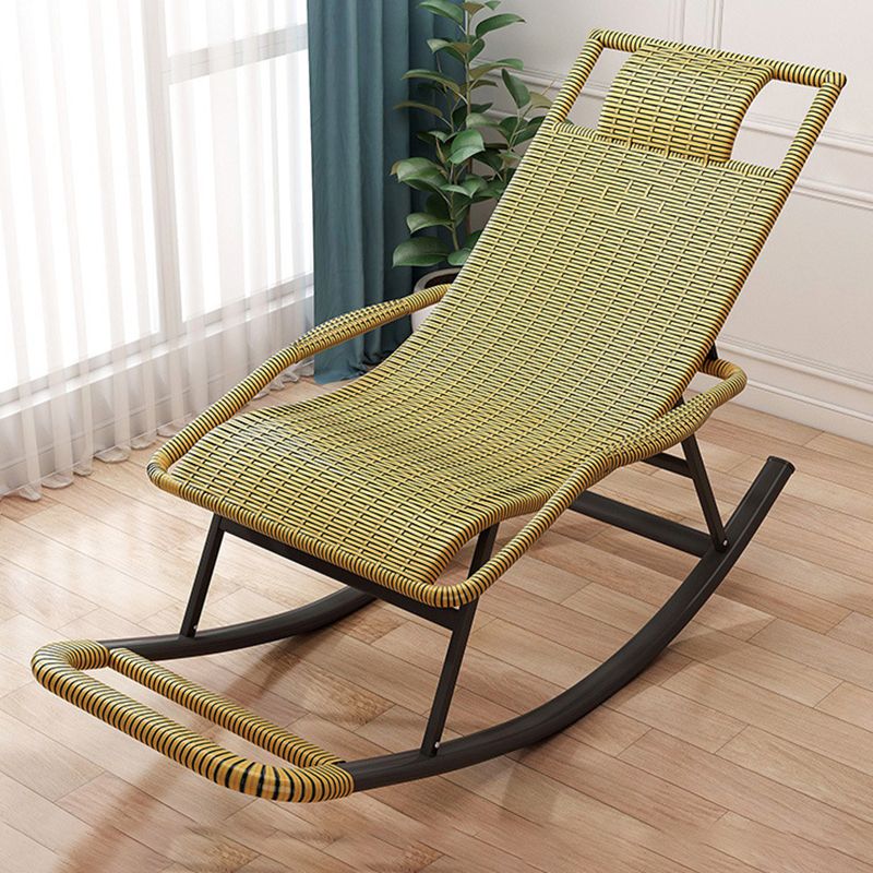 Modern Spindle Rocking Chair Metal Frame Wheel Handrail Woven Rope Rocker Chair for Home