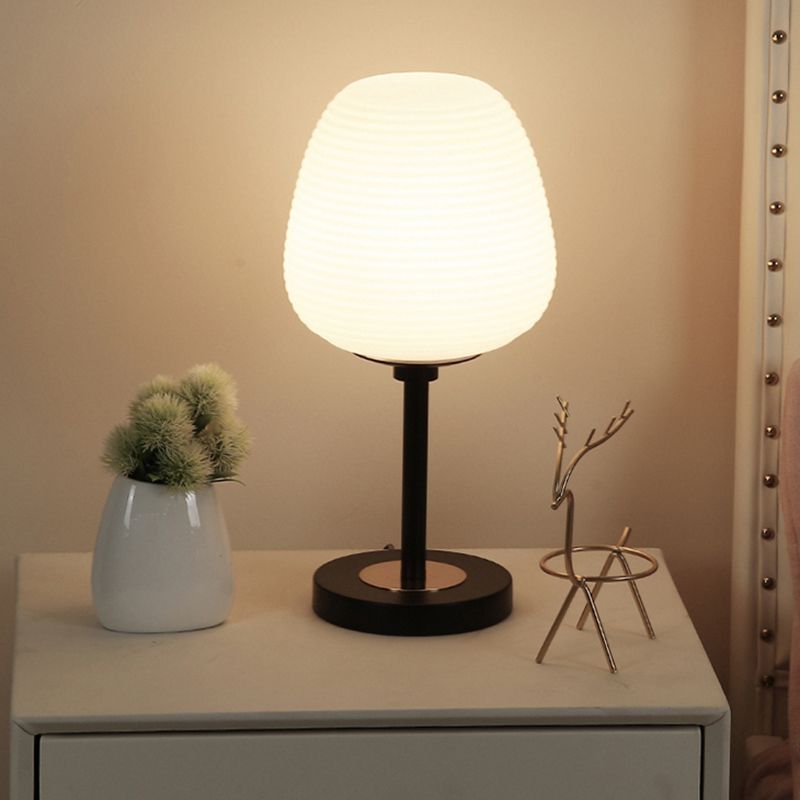 Flowerbud-Glas Nachttisch Lampen Einfachheit 1 Lichttisch Licht für Wohnzimmer