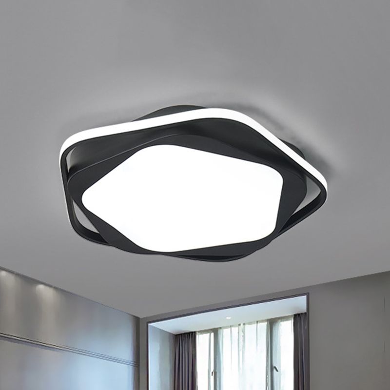 LED Camera Soffitta Flush Mount Minimalist Black Finish Flush Light con Pentagono Acrilico Shade in White / Warm Light
