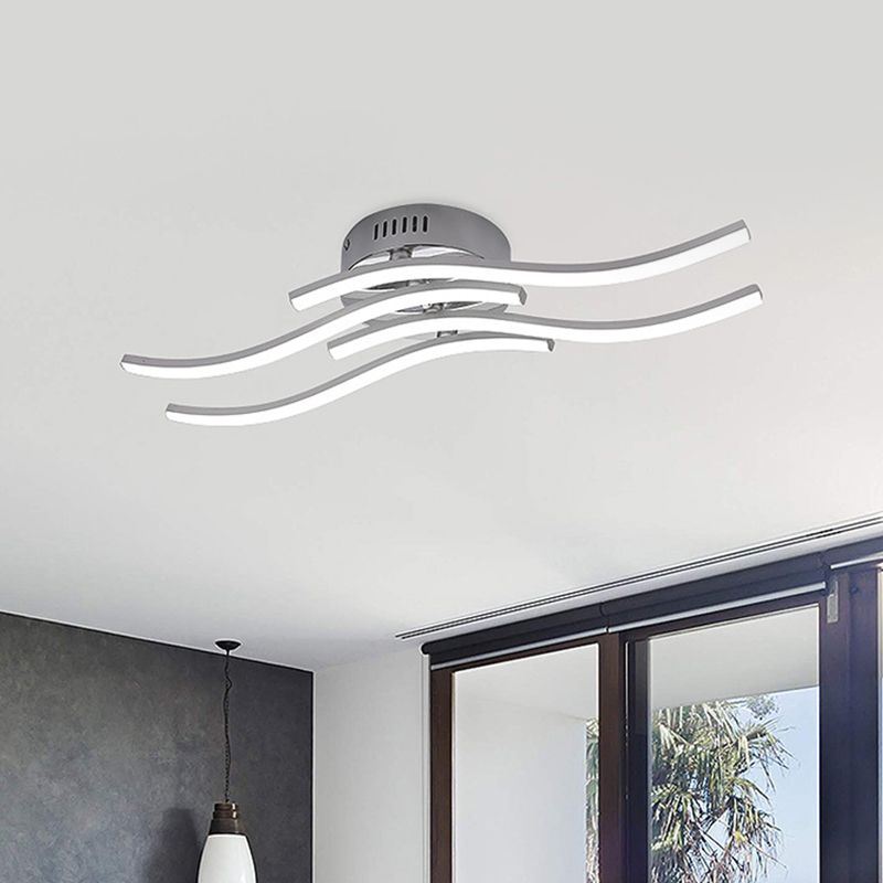 Techo de metal LED simple con acabado en níquel, montaje semiempotrado lineal de 4 ondas, luz blanca cálida para dormitorio