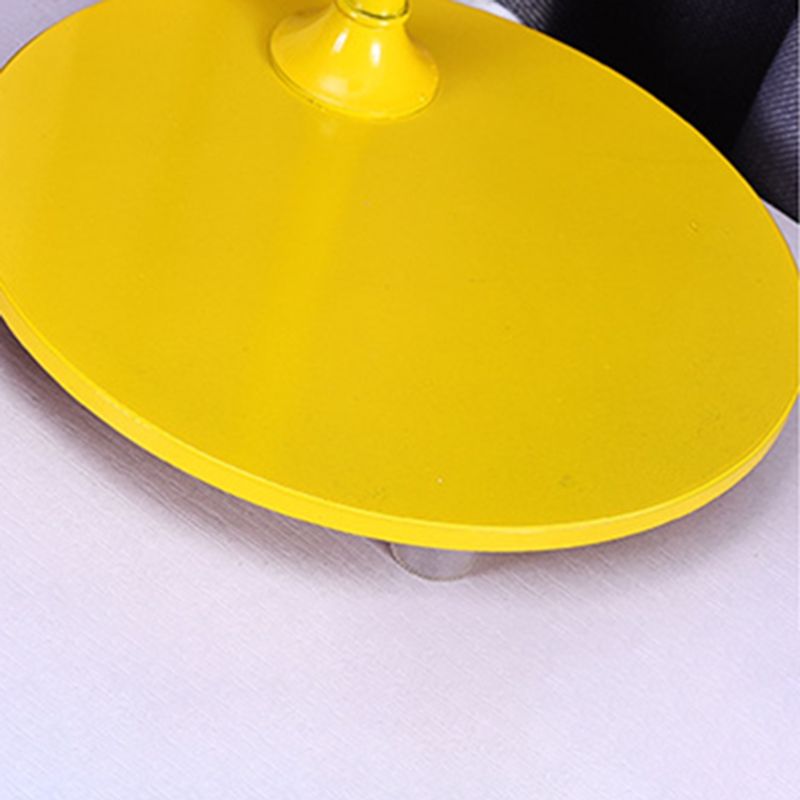 Lampe de table à coucher en vélo de col en métal 1 ampoule de style macaron Lumière de nuit avec une teinte effilée