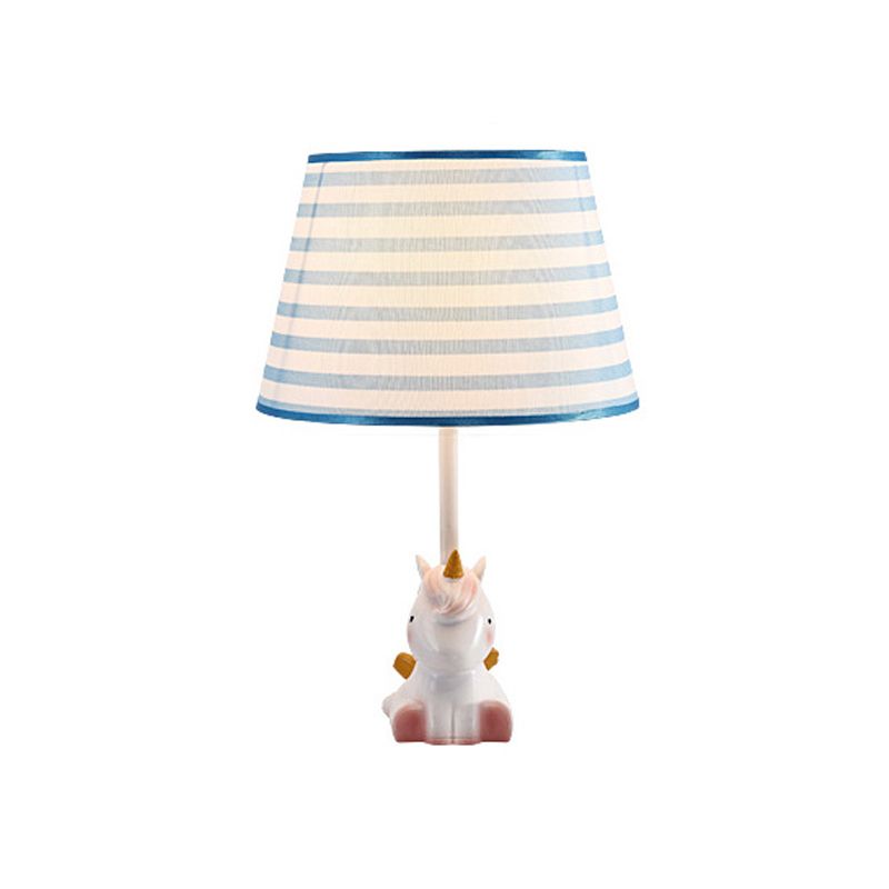 Nordic Empire Shade Table Light Fabric 1 Bulbo Lámpara de mesita de noche con figura