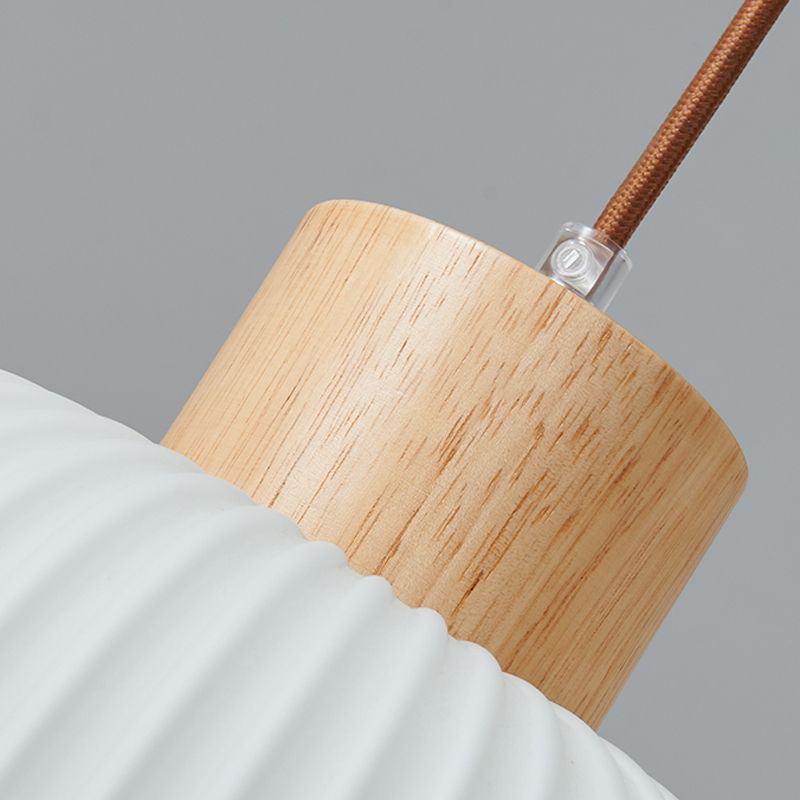 Lampe à suspension géométrique en bois léger créatif moderne avec une teinte en verre blanche