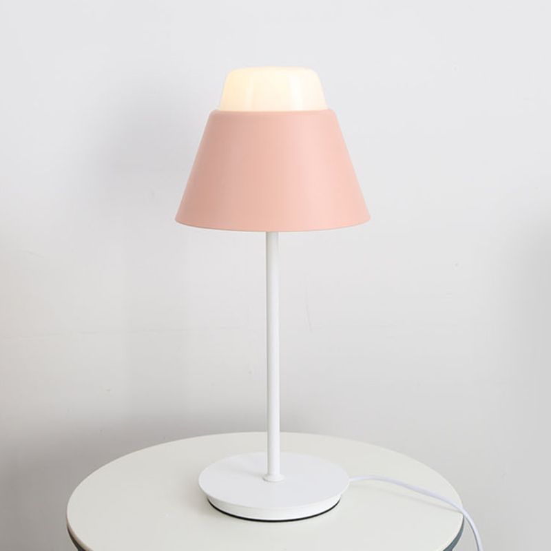 Table du cône de finition rose / bleu Light moderniste 1 lampe de bureau à teinte acrylique légère pour salle d'étude