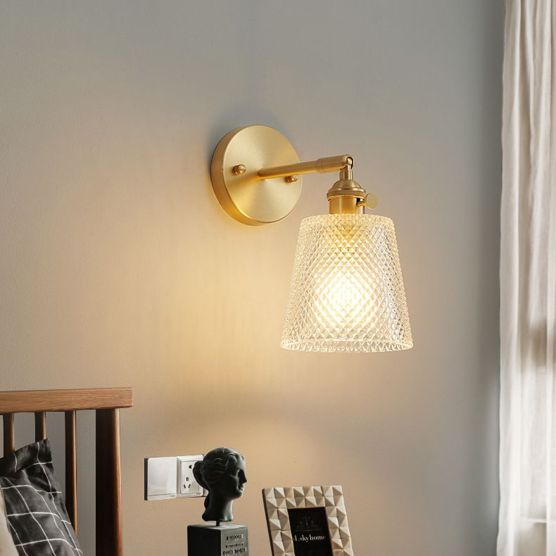 Modern Creative 1-Light Wall Light Geometric Glass Wall Lamp in Gold