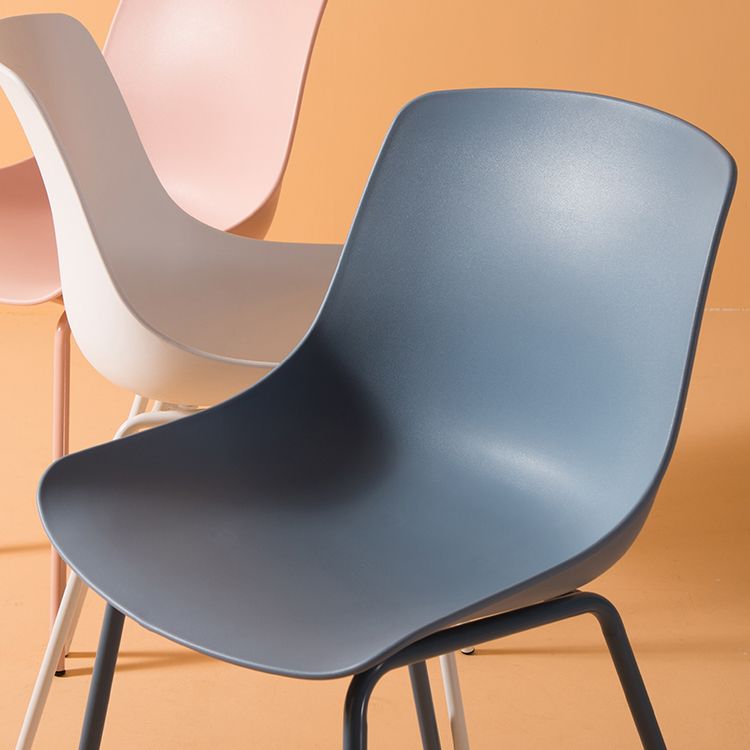 Sillas de comedor de estilo moderno, sillas laterales sin brazos con patas de metal