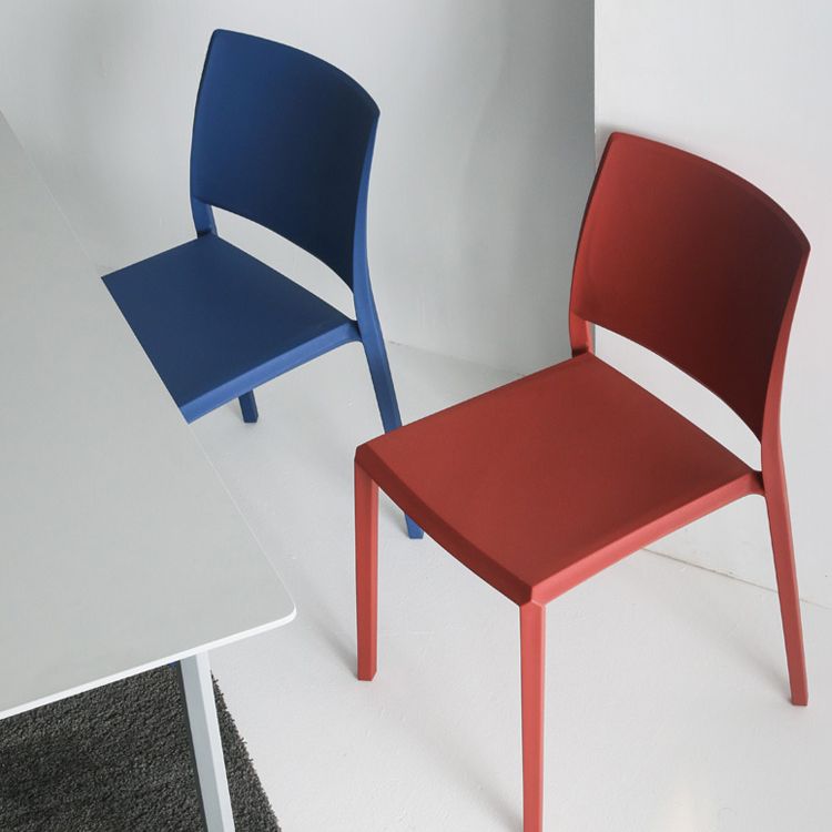 Silla de comedor de plástico de estilo nórdico, silla lateral de comedor con respaldo abierto para restaurante
