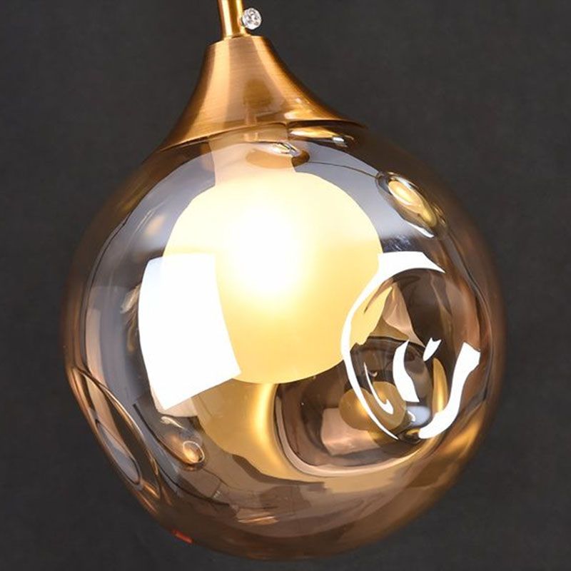 1 tête de chevet pendentif léger postmoderne en laiton de plafond avec une teinte en verre à la bille à bille