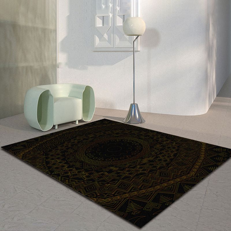 Black Modern Rug Polyester Graphic Indoor Rug Tear Resistant Rug for Living Room