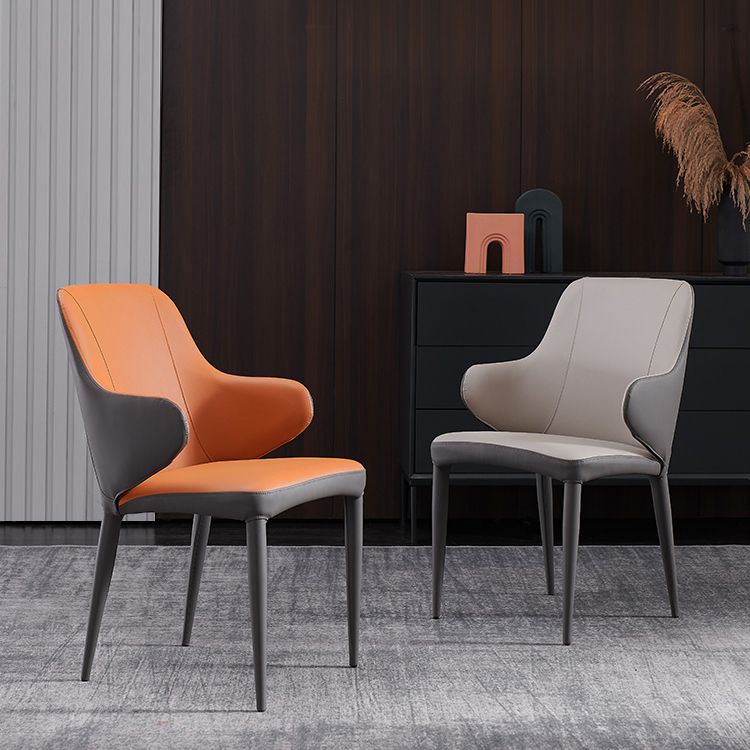 Silla de comedor de cuero contemporánea con respaldo sólido con acabado mate y sillón de hotel