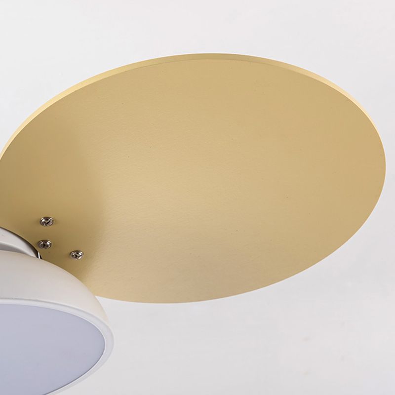 Kids Creative LED Fan Pendant Light Iron Fan Chandelier with Colorful Wooden Lamina