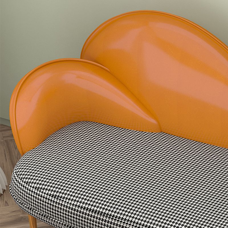 Contemporary Curved Sofa Sloped Arm Sofa with Storage Tray for Living Room