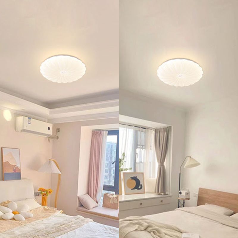 Iron and Acrylic LED Ceiling Flush in White Finish Round Flush Mount