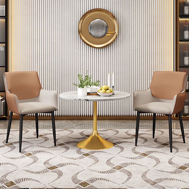 Silla de comedor tapizada con respaldo sólido de metal con brazo para el hogar escandinavo