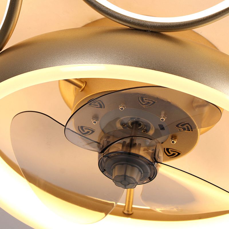 Goldene Finish Rundlüfter Lampe Einfachheit Metall LED Semi Flush-Mount Lighting für Schlafzimmer