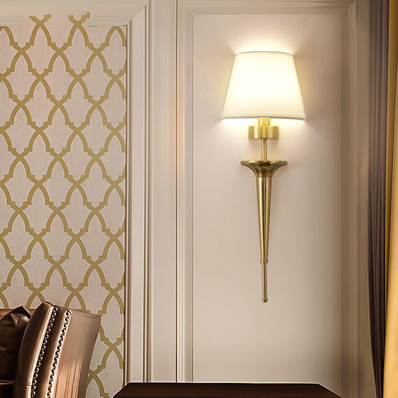 American Messing Wandleuchte Gold 1 Lichtwandlicht mit natürlicher Sackleinen für Schlafzimmer